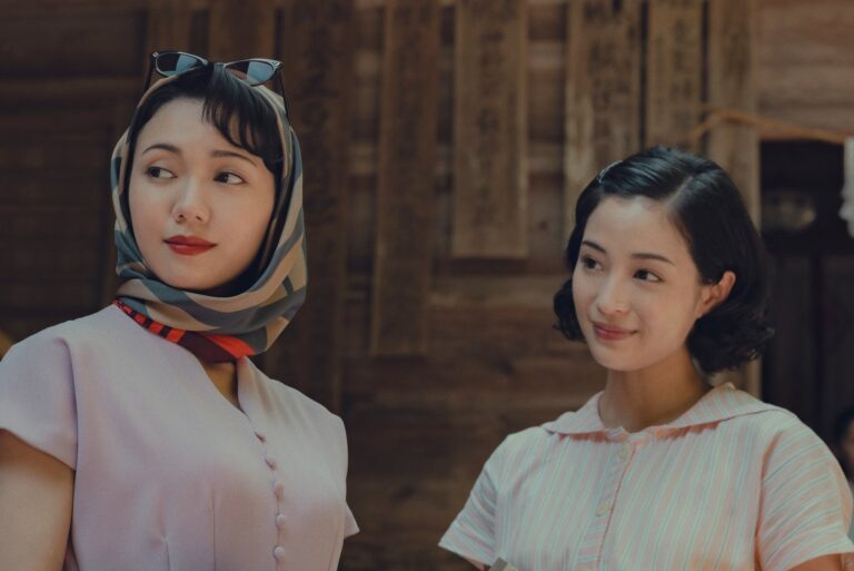 Lumière pâle sur les collines film féministe au cinéma en octobre 2025